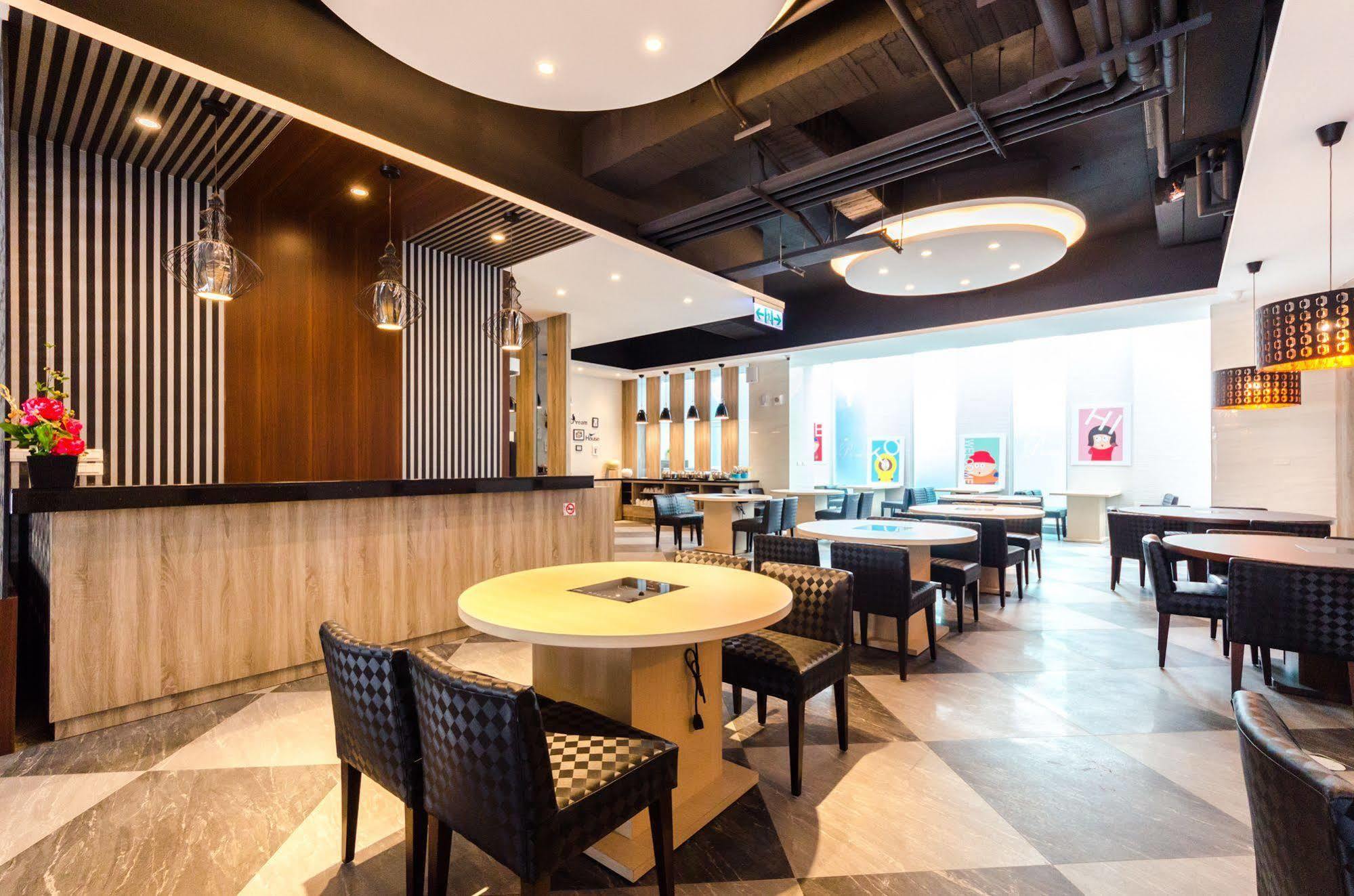 טאינאן P&E Hotel מראה חיצוני תמונה