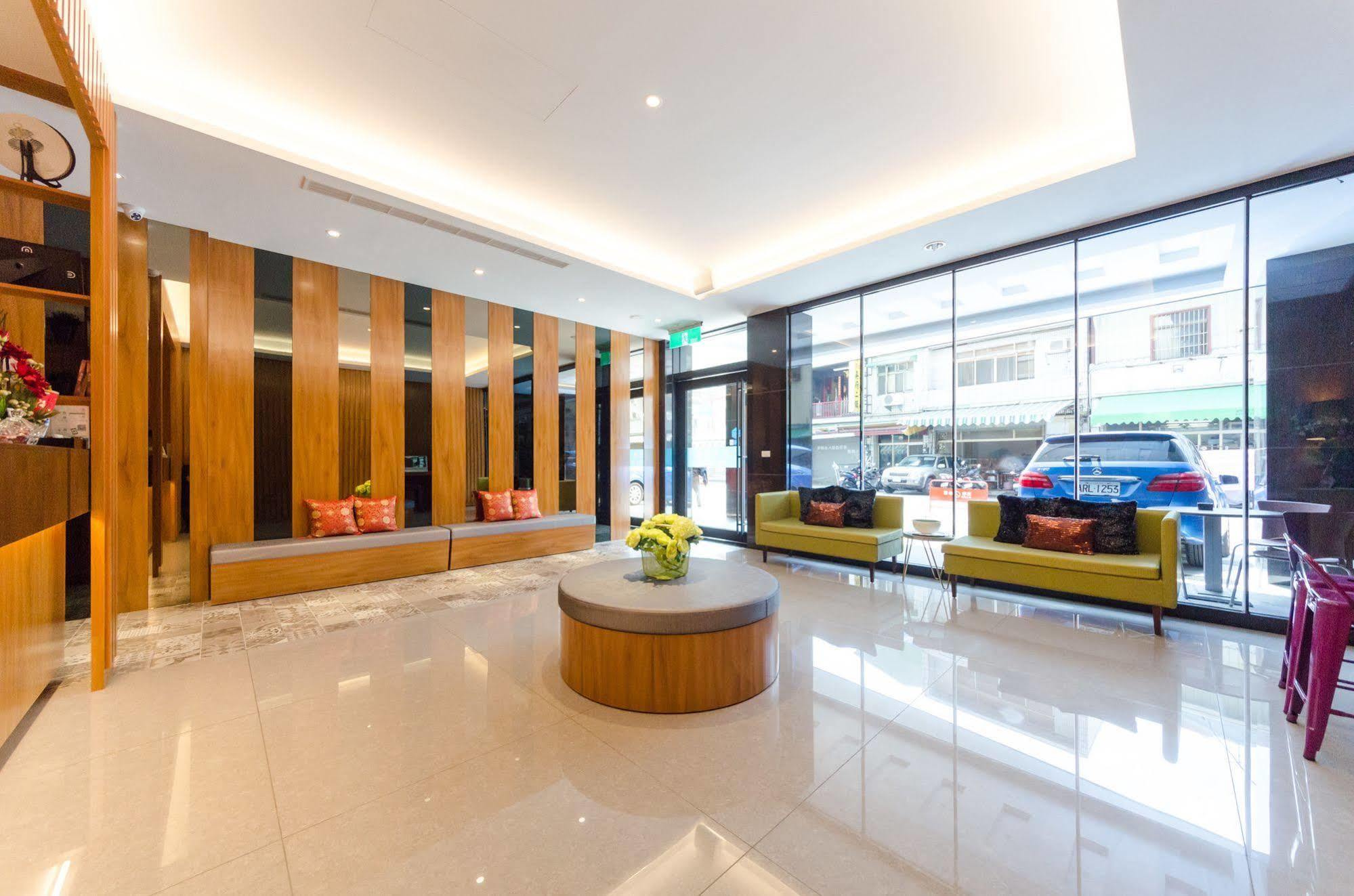 טאינאן P&E Hotel מראה חיצוני תמונה